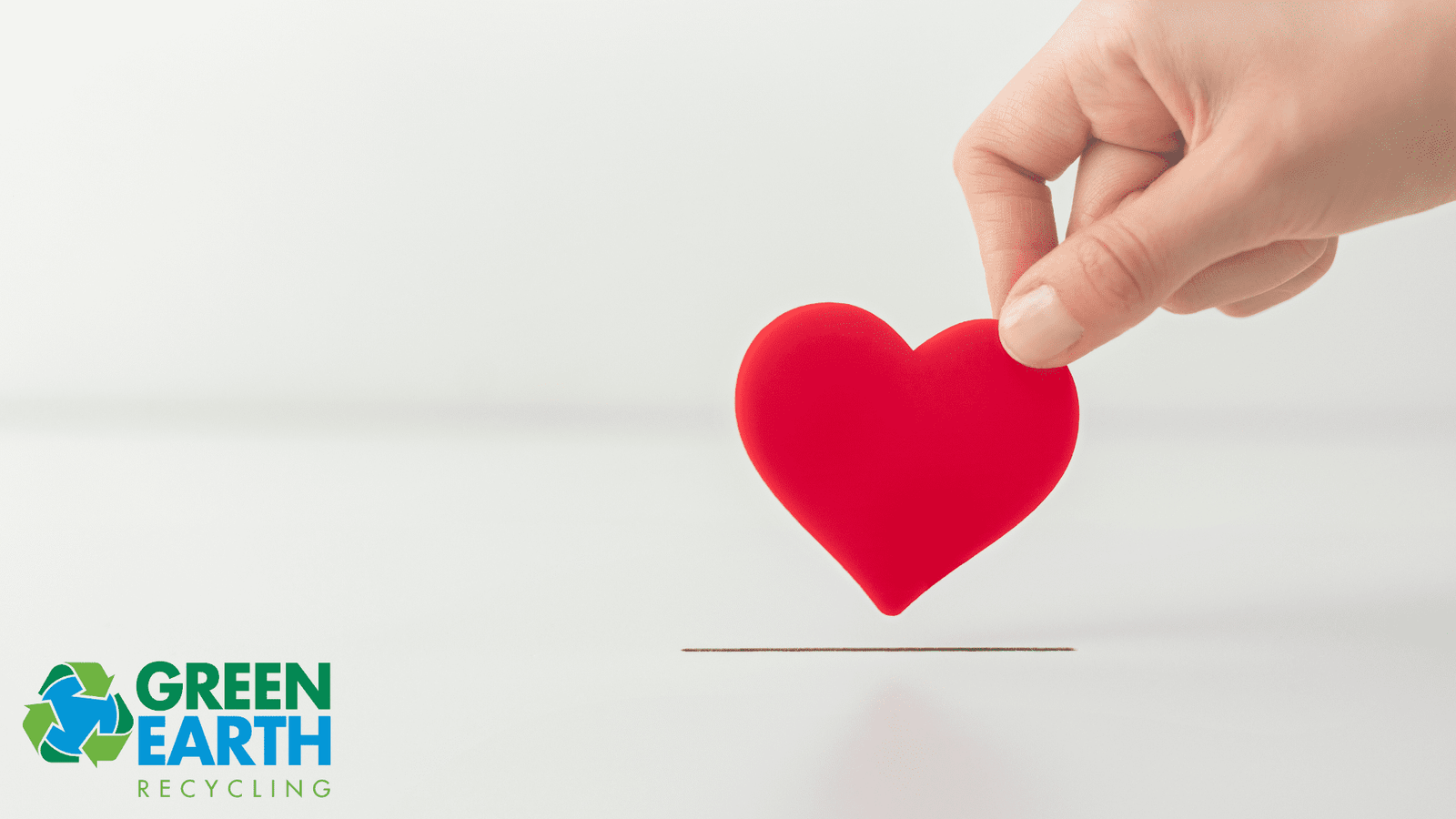 Read more about the article Comparte el Amor este Febrero: Dona Ropa por el Día de San Valentín