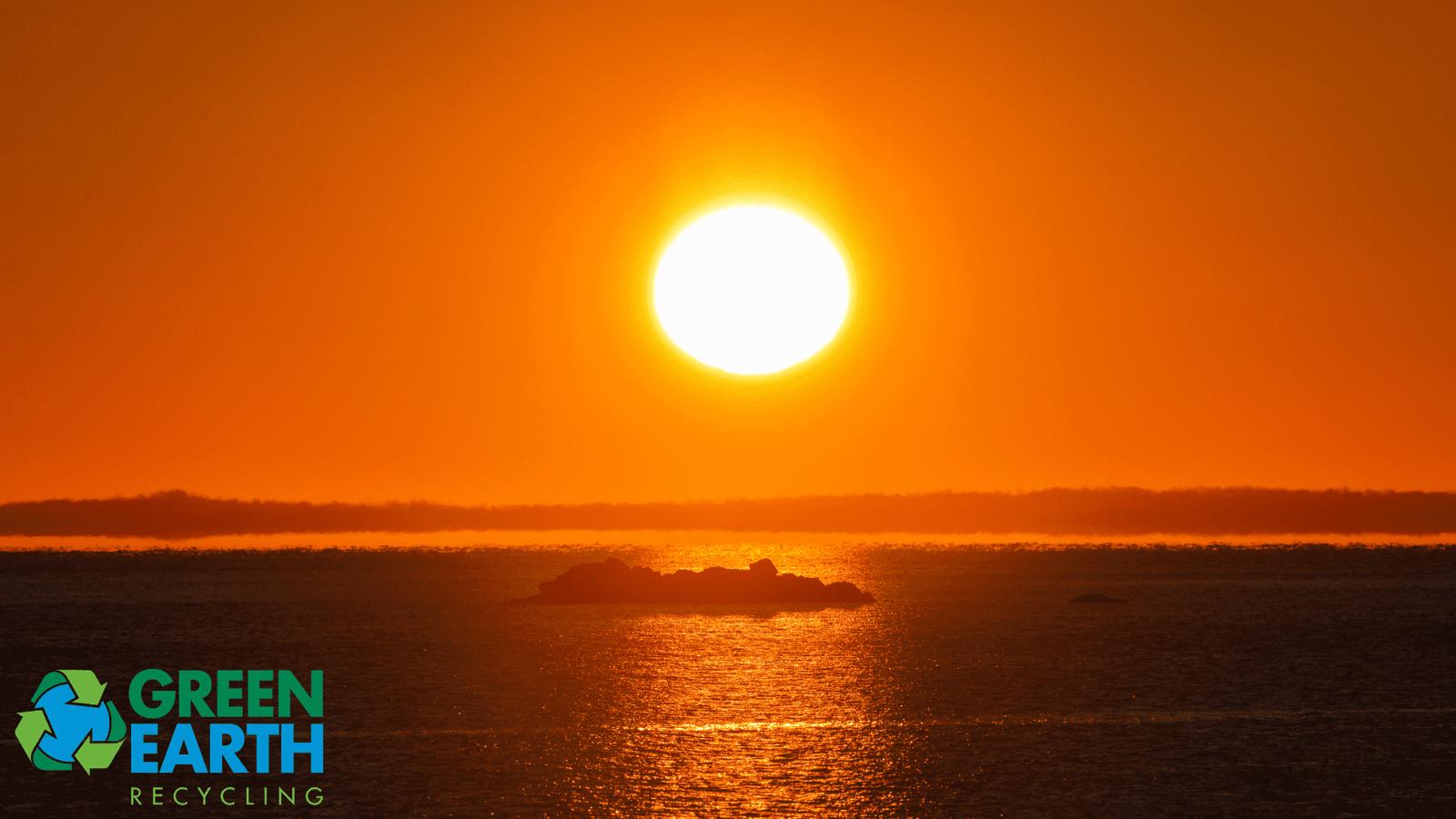 Read more about the article Por Qué el Calor Puede Dañar la Ropa Dejada Afuera — y Por Qué Siempre Debes Usar los Contenedores de Donación
